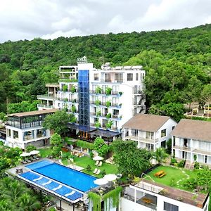 Tom Hill Boutique Resort & Spa